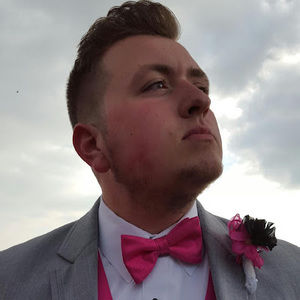 Meet your Posher, Logan